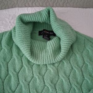 💚 Mint Green Cable Knit Turtleneck 💚  Size XXL | Cozy-core meets chill luxe
